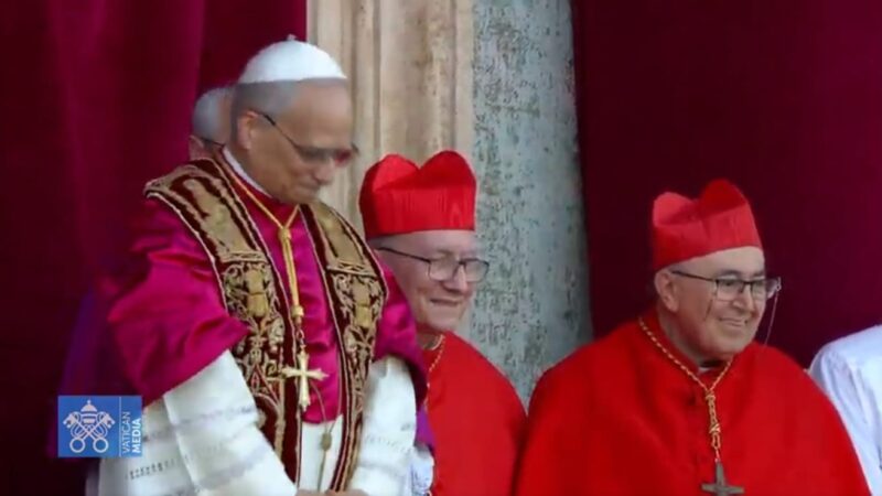 Robert Francis Prevost é eleito Papa Leão XIV, o primeiro pontífice americano da história(UOL Notícias)