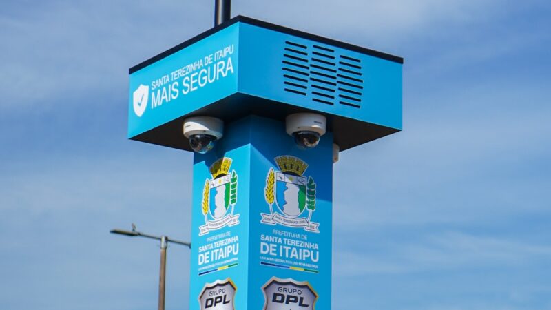 Prefeitura de Santa Terezinha de Itaipu instala totem de videomonitoramento no Complexo Esportivo Hugo Puhl.