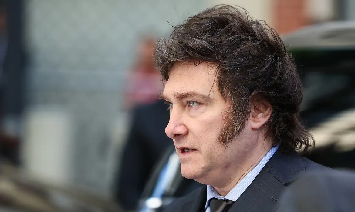 Argentina zera impostos sobre eletrônicos: impacto na fronteira.