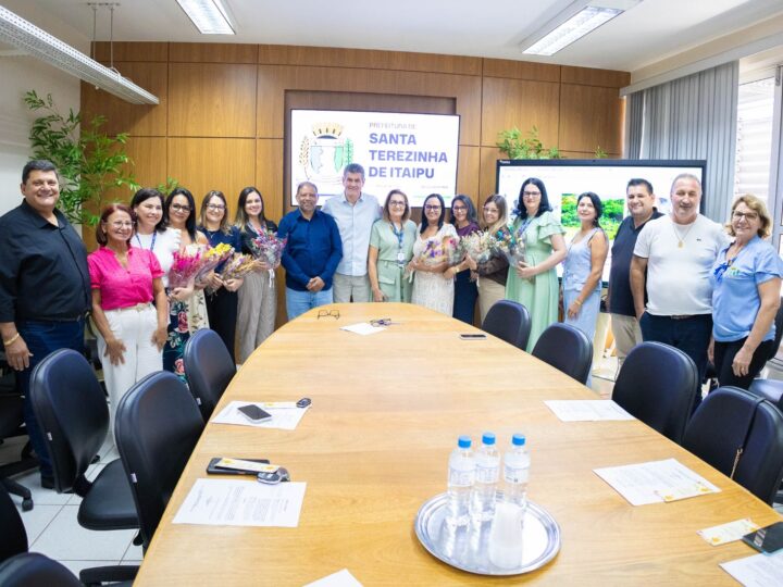 Diretoras das escolas e CMEIs municipais tomam posse e iniciam novo ciclo na educação
