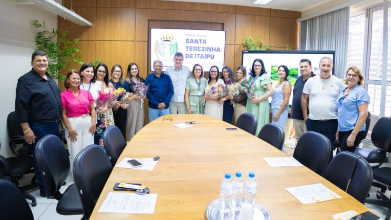 Diretoras das escolas e CMEIs municipais tomam posse e iniciam novo ciclo na educação